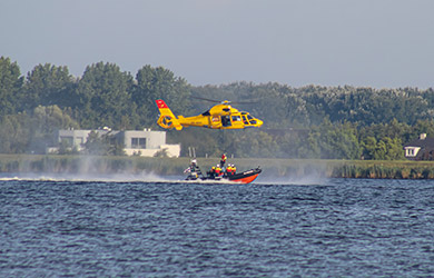 Traumaheli opgeroepen naar Watertorenweg in Rotterdam